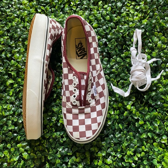 Maroon Checkered Vans Sz. 8.5 - Picture 2 of 9